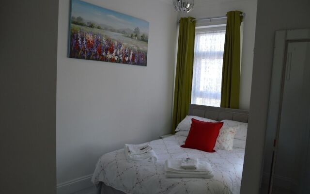 Holly Lodge