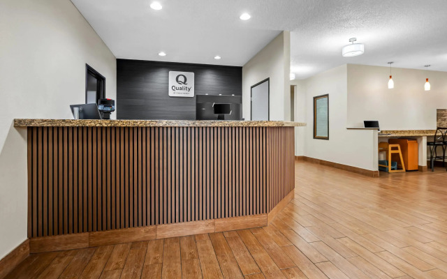 Quality Inn Dubuque on Hwy 20