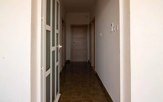 All New Sea View Apartment Moderna