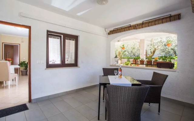 Ferienwohnung mit Wlan und Schöner Terrasse