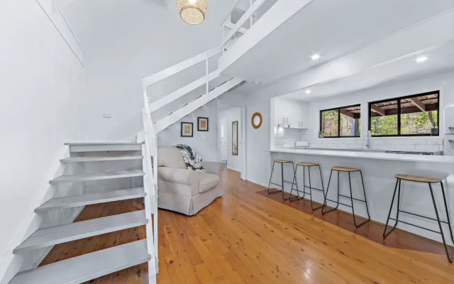 Coastal Cottage - Cannonvale