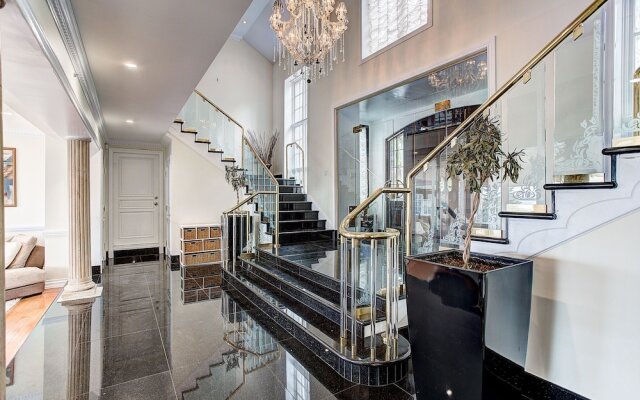 Luxury 5BR & Pool Home in Westmount MTL