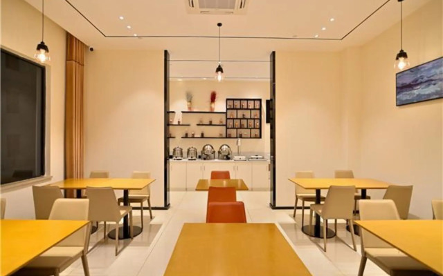 City Comfort Inn Kunming Airport Center