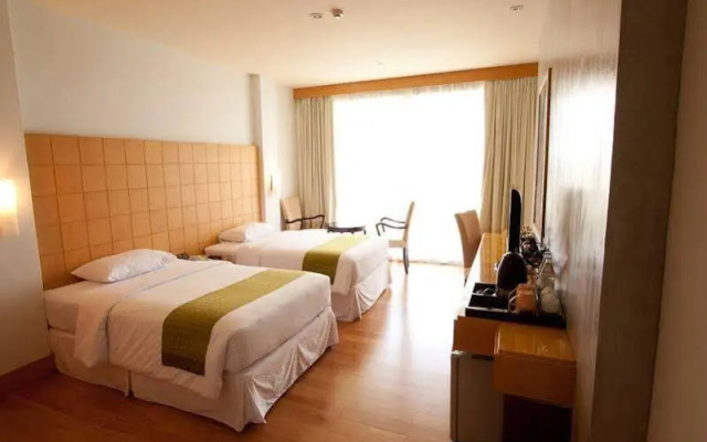 Uniland Golf & Resort