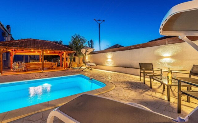 Beautiful Apartment in Vrana With Wifi and 2 Bedrooms