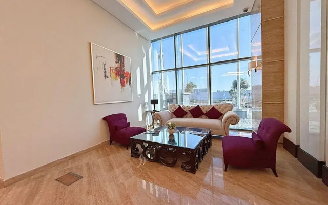 Capital Bay Comfort Studio city view
