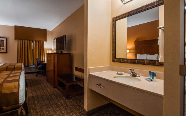 Best Western Plus Midwest Inn & Suites