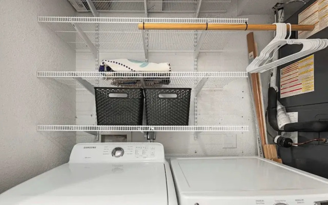 Treehouse LOZ Seclusion for 6!