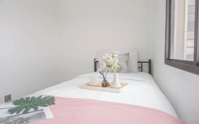 Comfy And Homey 2Br Transpark Cibubur Apartment