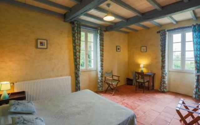 Au Mas Des Calmettes