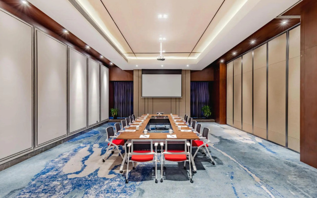 Andeli Hotel