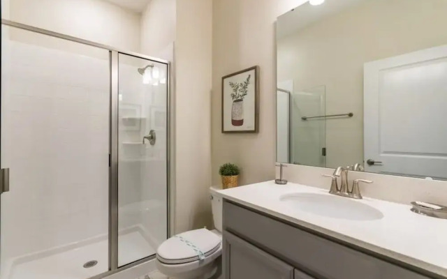 4 Bed Storey Lake Resort With Lazy River 4 Bedroom Townhouse by RedAwning