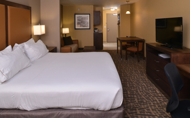 Holiday Inn Express & Suites Page - Lake Powell Area by IHG