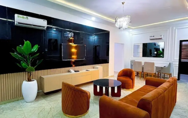 The12 by Naji Resort