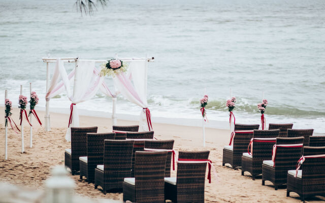 Sanae Beach Hua Hin