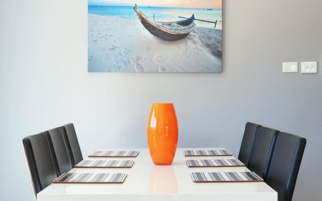 Shoreline Drive, Duplex 01,39, Little Pearl