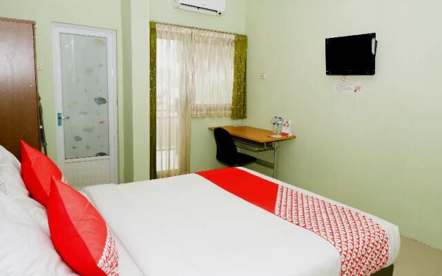 Oyo 2356 Kost Omah Manahan