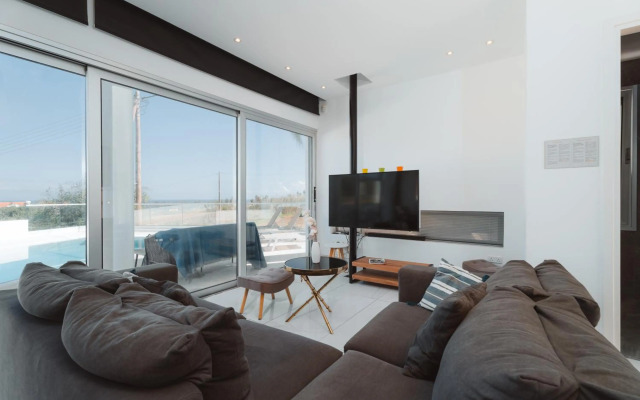 Seaside Luxury Villa