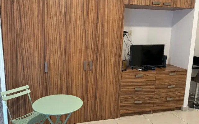 Cambria Versalles by Tovigo Rentals