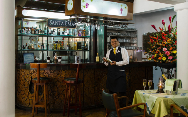 Hotel Laureles 70