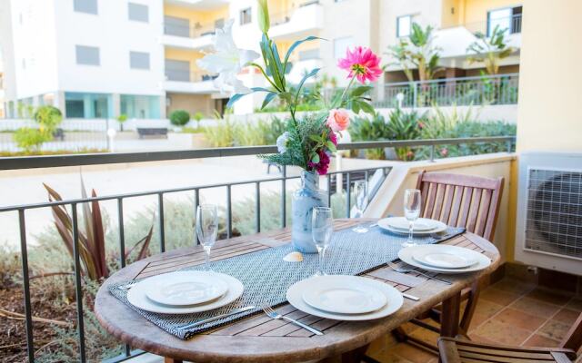 B05 - Luxury Central 2 bed with Spa by DreamAlgarve