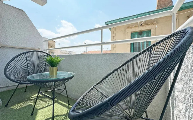 Palmbeach Larnaka Finikoudes - 1min to Beach