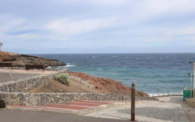 Apartment on the beach and ocean sounds