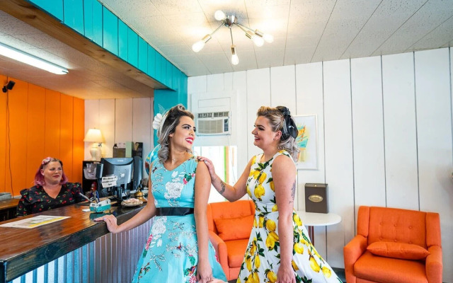 The Atomic Blue Motor-Inn