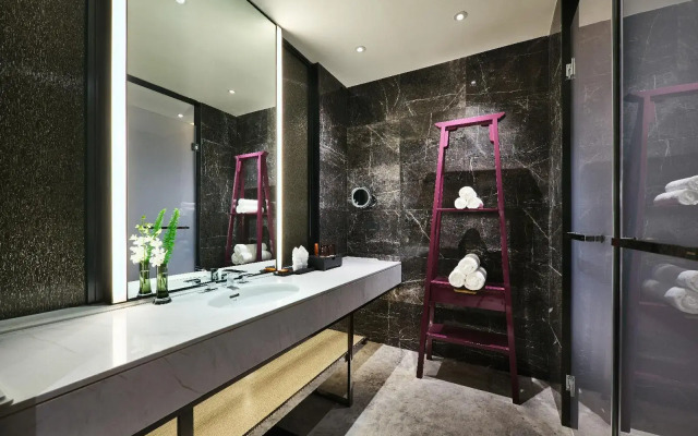 Crowne Plaza Wuxi Lake View