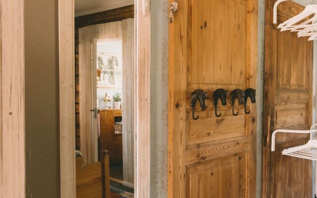 Farmlodge