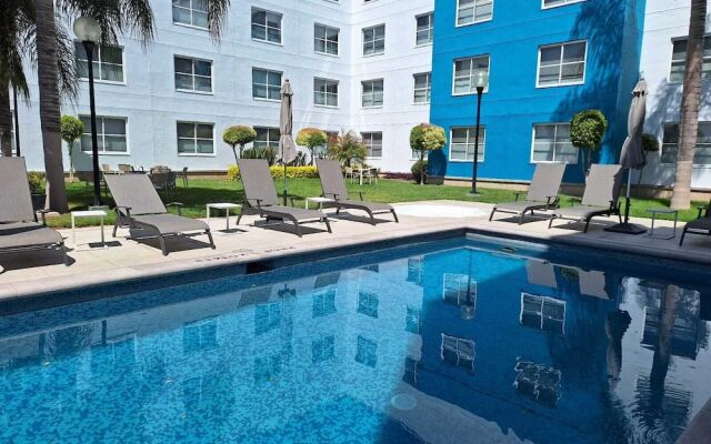 City Express Suites San Luis Potosí