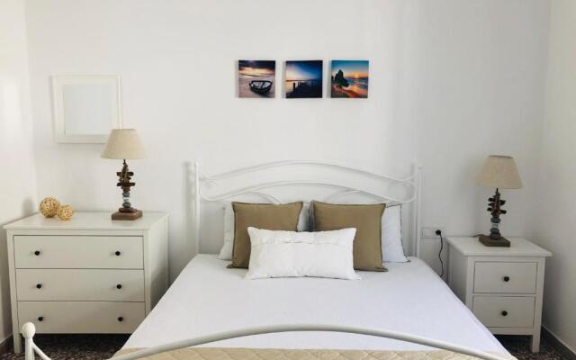 Stylish Home for 6 in Adamas