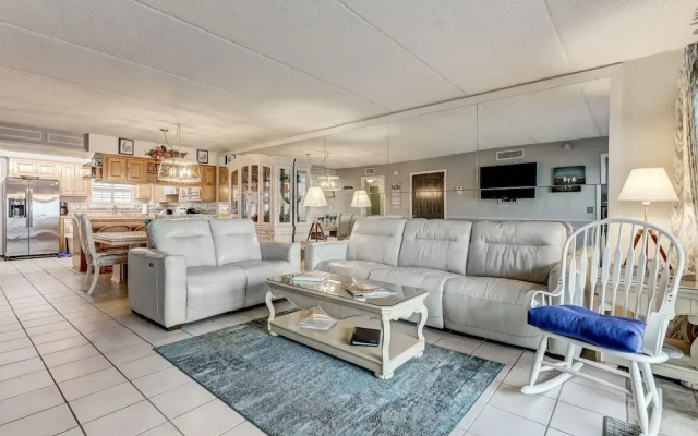550 Amelia By The Sea