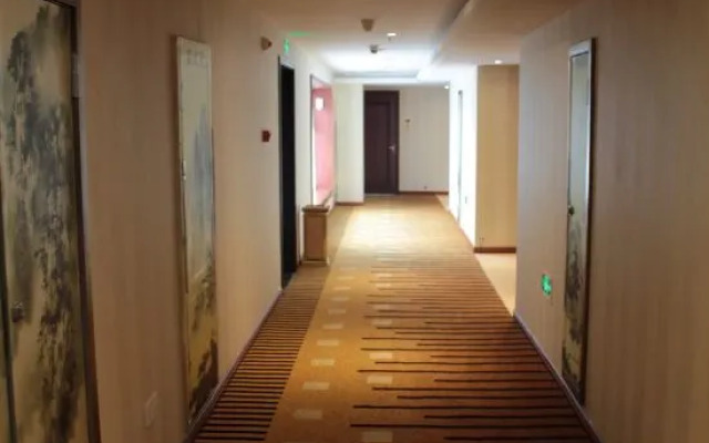 Saint Heaven & Earth Travel Residence (Huangshan North High-speed Railway Station)