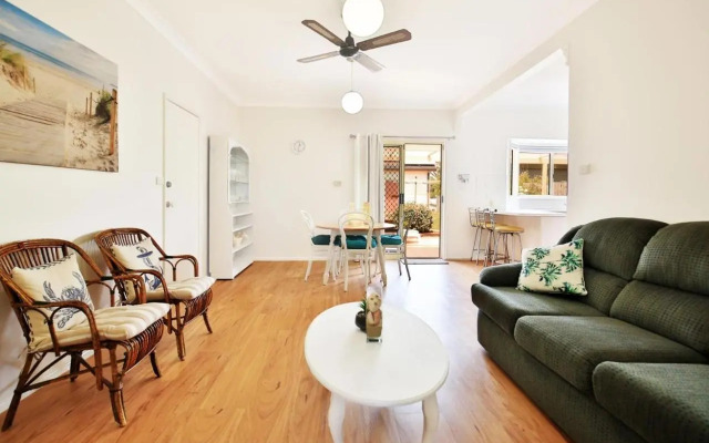 The Crescent - Pet Friendly - 1 Min To Beach