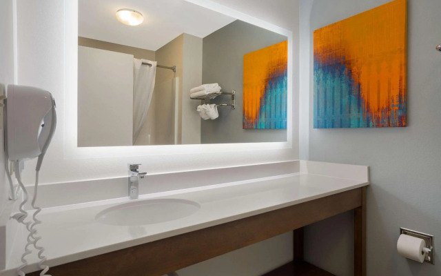 MainStay Suites Wilmington - University Area