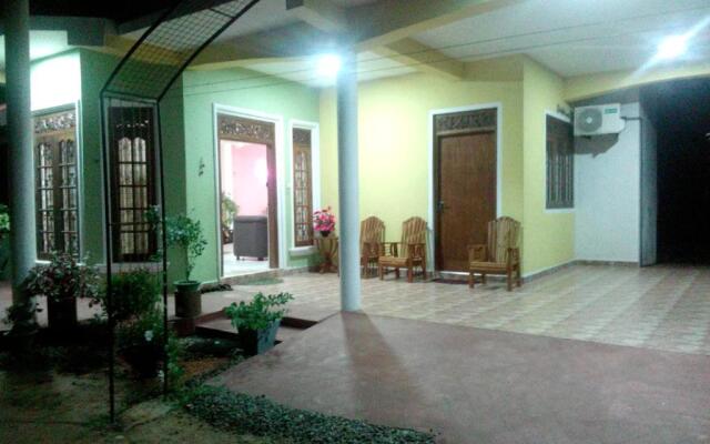 Diyawara Home Stay