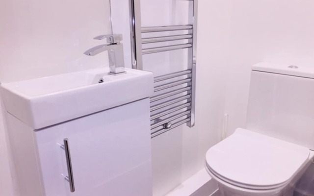 Crown Street House Serviced Apartments by Saffatel