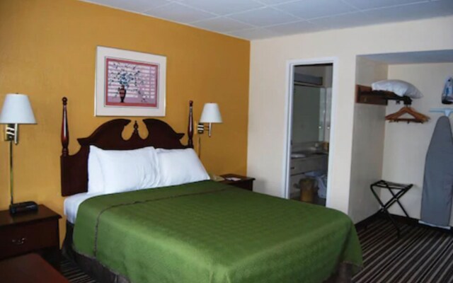 Travelodge by Wyndham Chambersburg