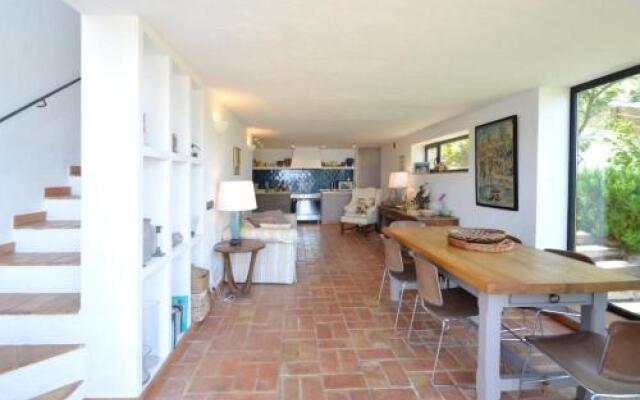 Ref 119. Casa Blanca
