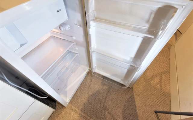 Spacious Double Room with en-suite - 2c