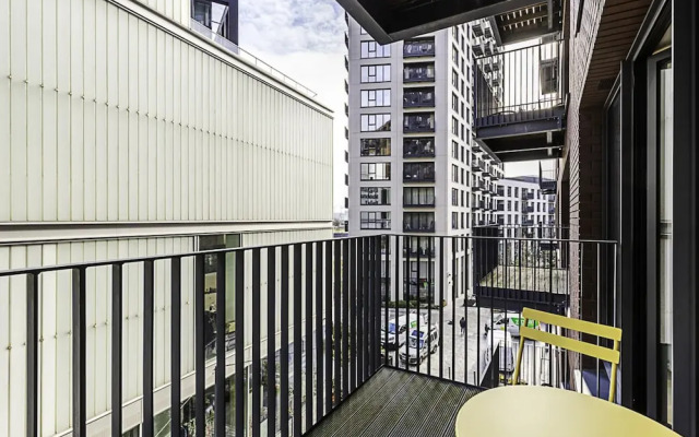 Chic Studio Living in London City Island