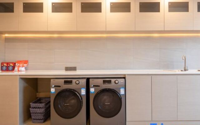 Lavande Hotel （Foshan Zumiao Zhen'an Subway Station）