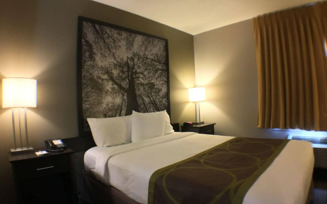 Super 8 by Wyndham Kapuskasing