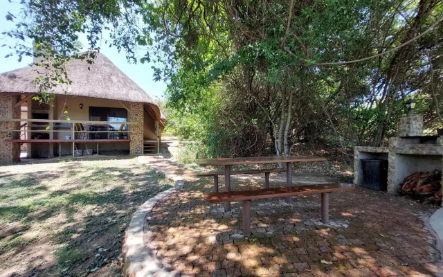 Mobola Lodge