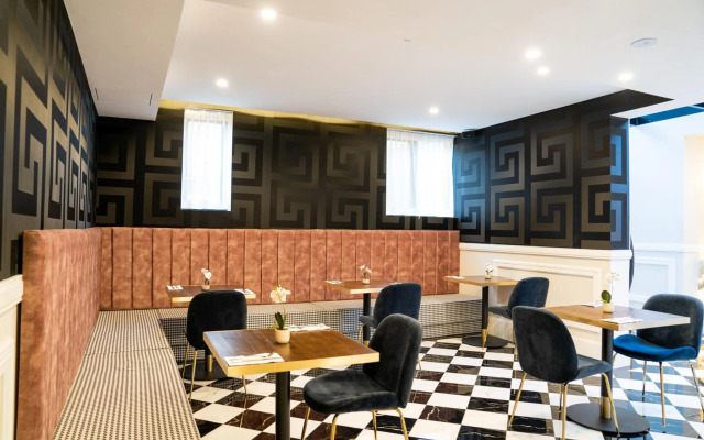 Gladius Hotel & Suites