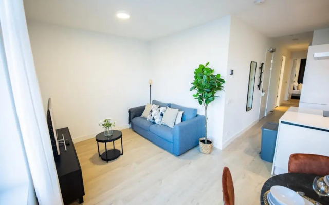 Blithe 4 Bedroom Apartment 105m2 -ss177b-