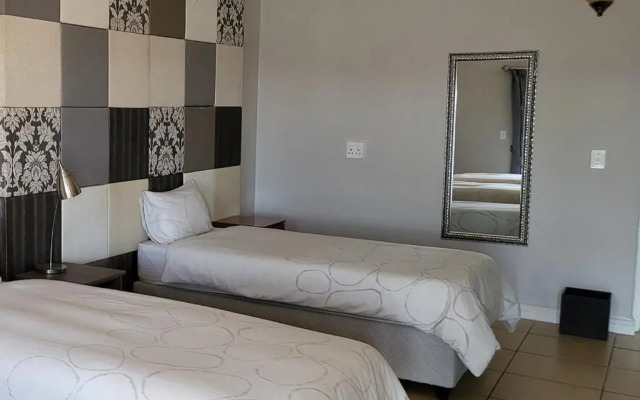 Shalimar Gardens Hotel