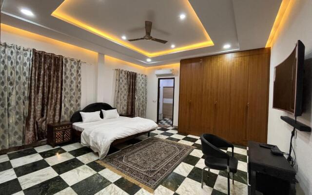 Vaaidehi Premium Stay