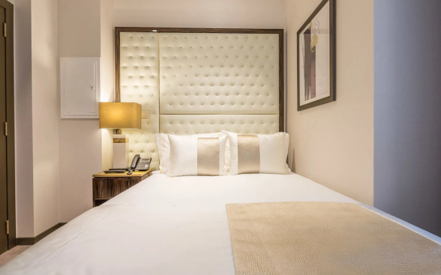 MeraPrime Gold Design Hotel